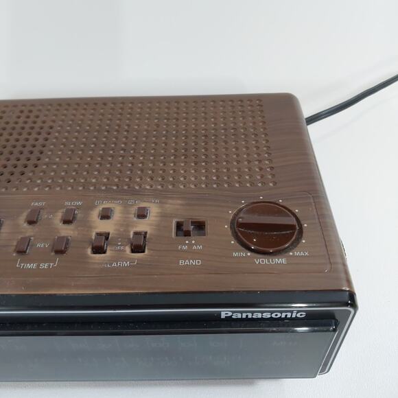 Vintage Panasonic Simulated‎ Wood Cabinet AM/FM Alarm Clock RC-6210 - Picture 3 of 8